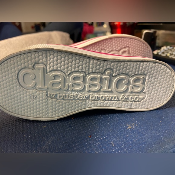 How Pink Girl’s Tennis shoes by Buster Brown. Size 12. NWOT. - Picture 3 of 3